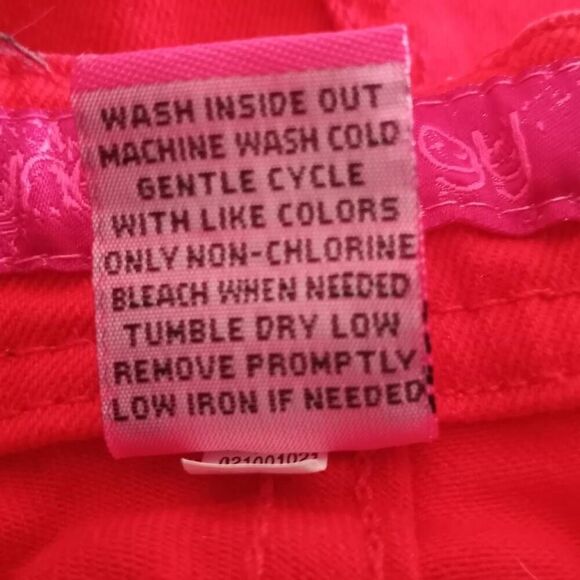 PURE ENERGY RED SHORTS SZ.20 EUC - Picture 5 of 5